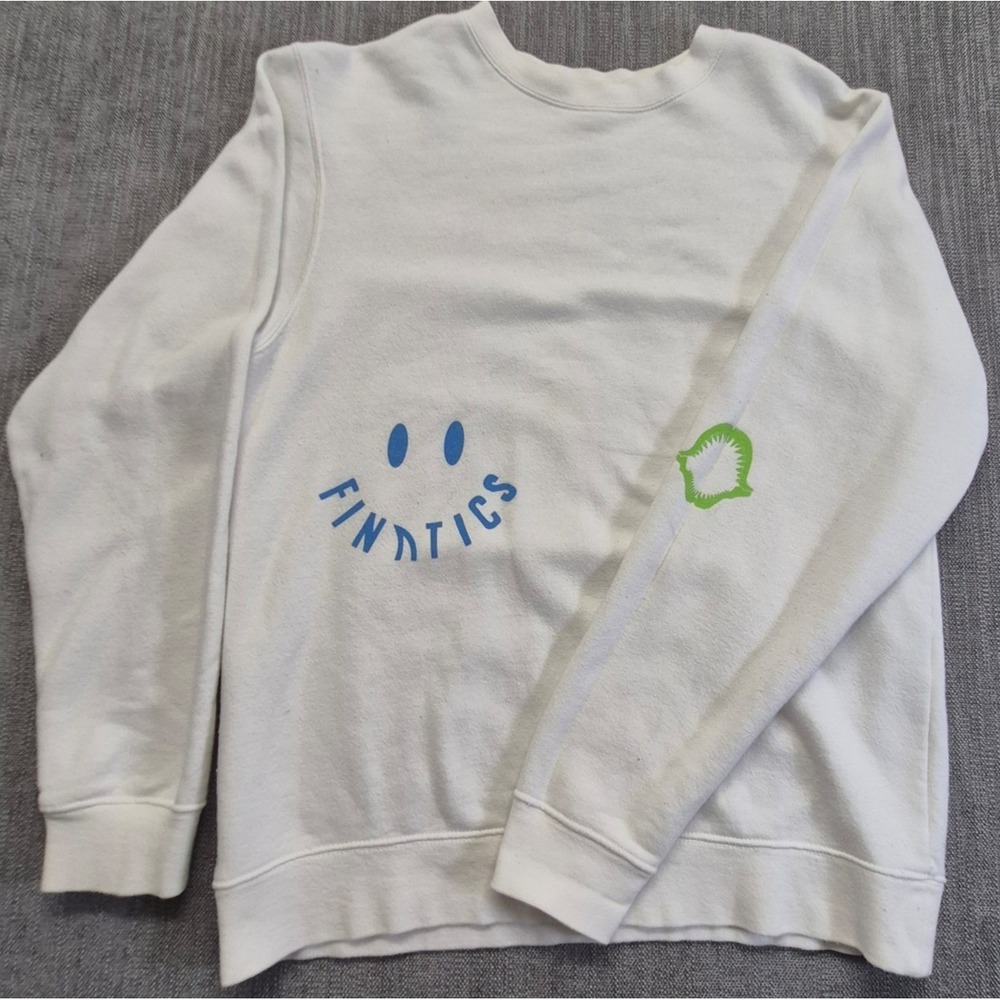 Finatics White Graphic Crewneck sweatshirt M Ocean Shark Smiley Face Independent